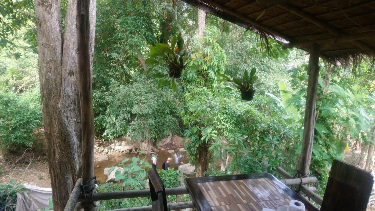 Hill Tribe Art House Apartment Чианг Рай Екстериор снимка